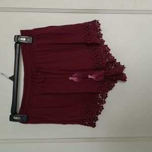 Mudd embroidered burgundy shorts - M